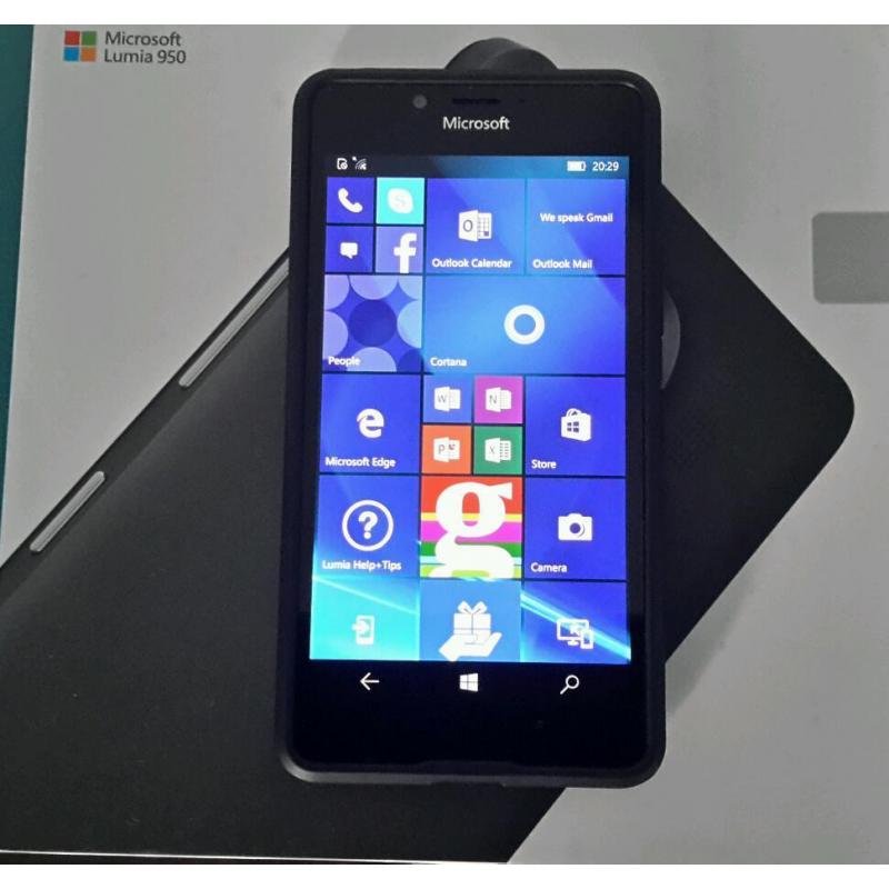 Lumia 950 / 32gb / 3gb ram / 4G LTE Any Network / Windows 10