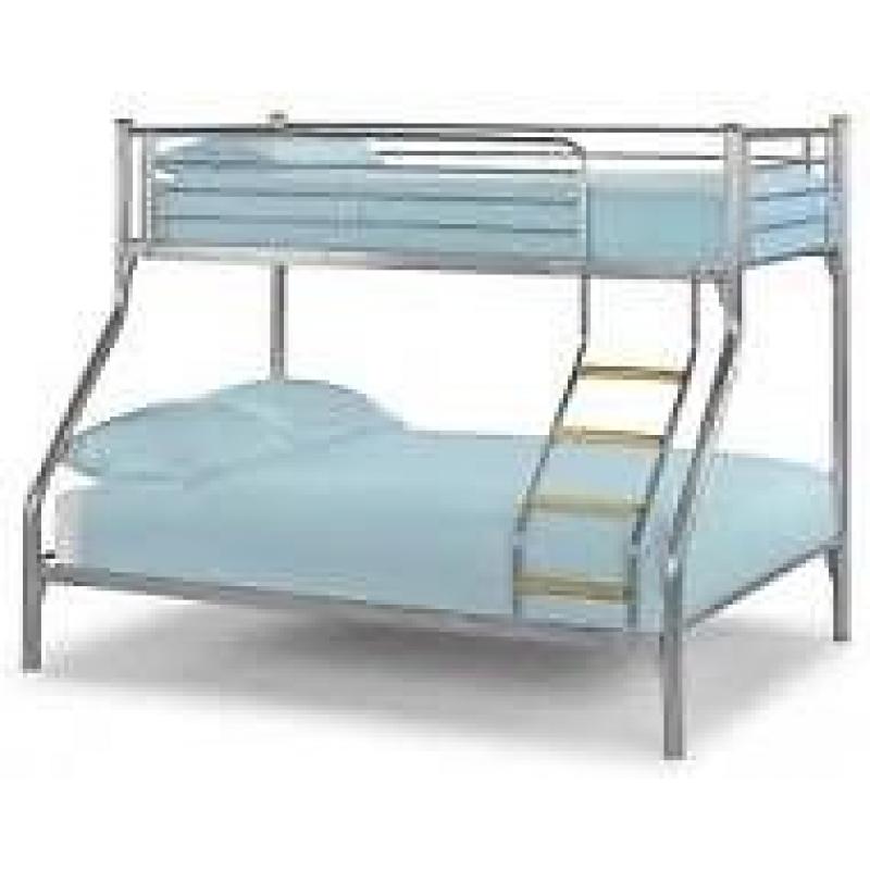Metal triple sleeper (bunk bed) in perfect condition