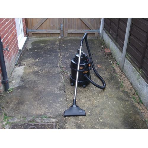 VAX 7131 Cylinder Vacuum Cleaner