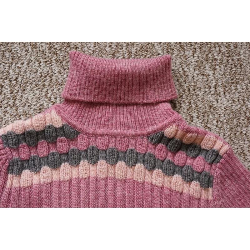 House Clearance - Cathcart G44 * Two Women’s 100% Wool Jumper, Roll-neck + V-neck Size 10