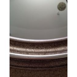 Round mirror