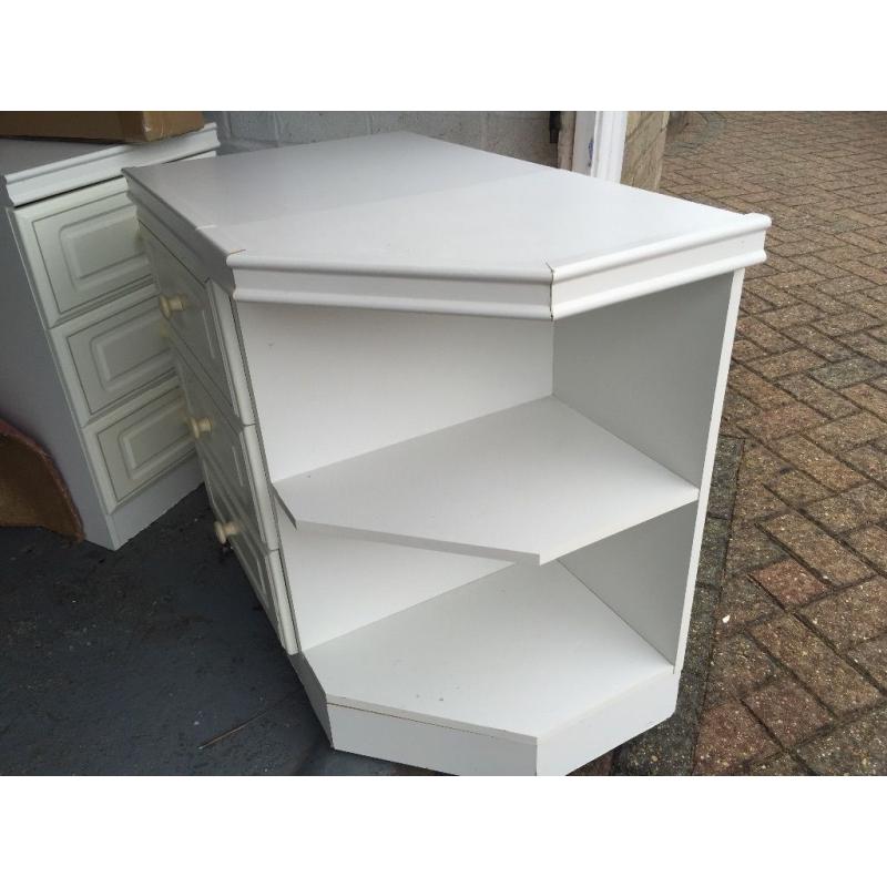 Bedside table white X 2 FREE