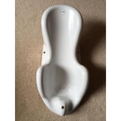 Emmay Care baby bath seat in white