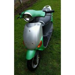 50cc moped engine runs but selling as project see notes. Can deliver for fuel