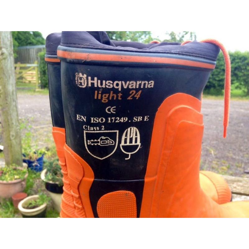 Husqvarna chain saw boots uk size 9
