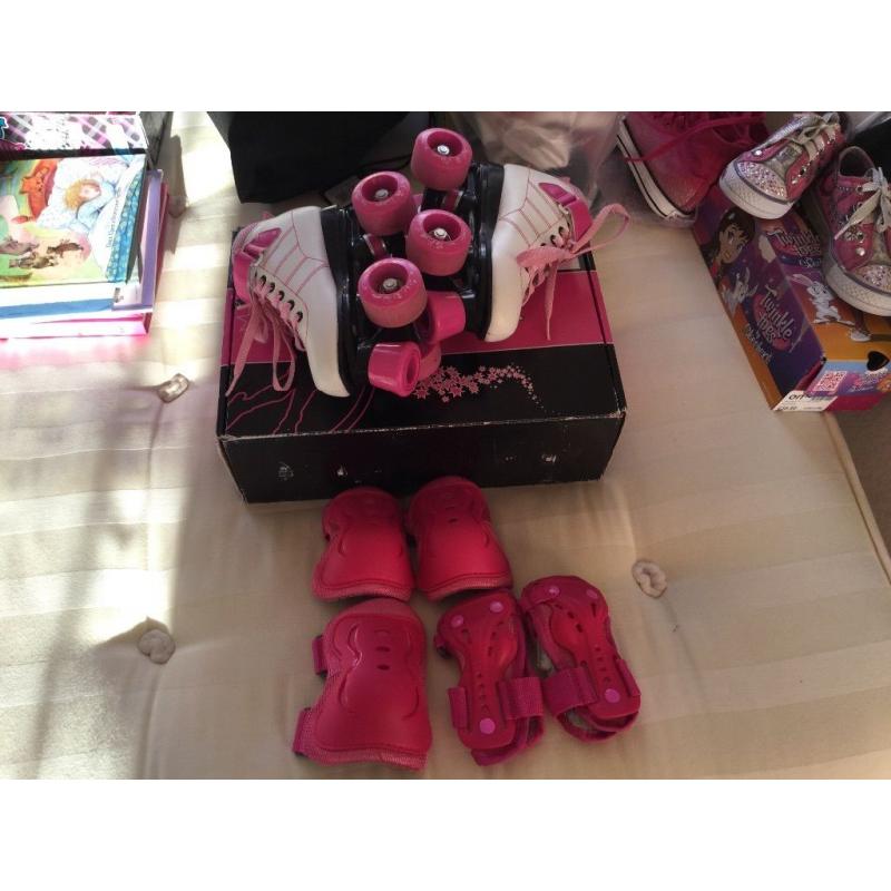 SIZE 12 ROLLER BOOTS