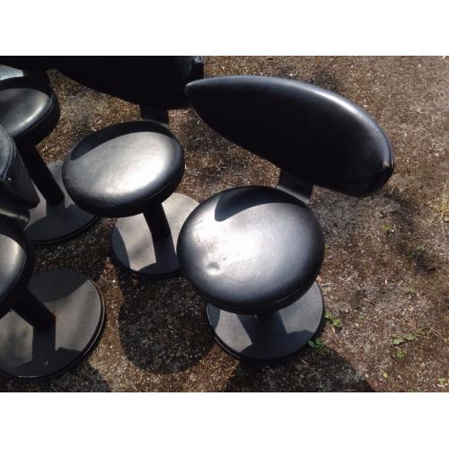 BUNDLE OF CLUB CHAIRS (EACH SOLD SEPERTAE)