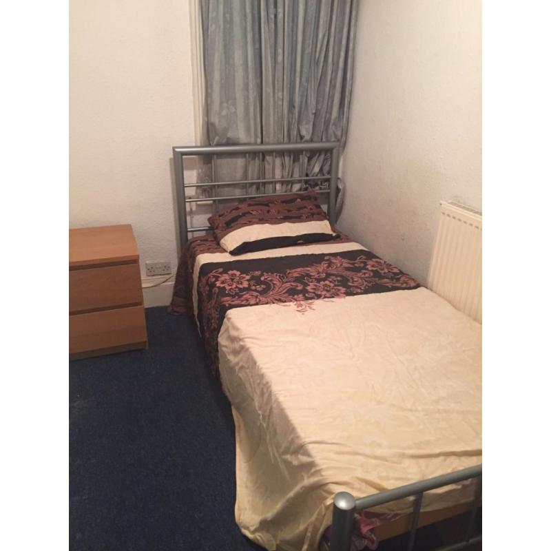 Single Room available for a Female