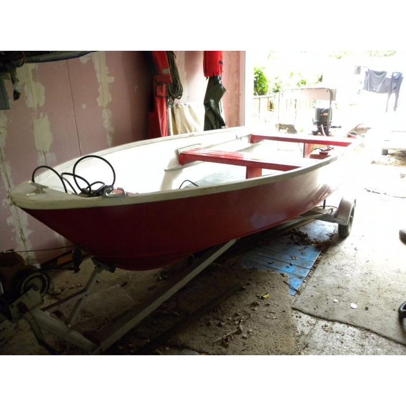 For sale 14ft aluminium boat trailer and 25hp Yamaha outboard.