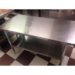 Centre table and hot plate