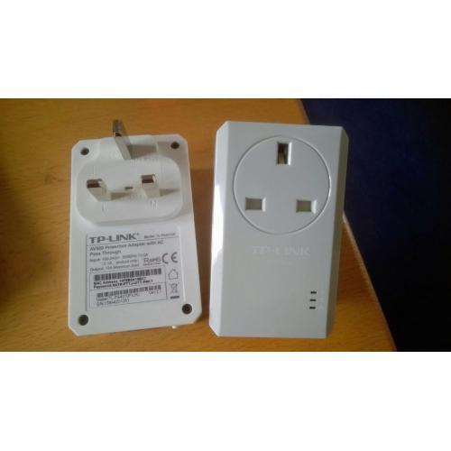 TP-LINK AV500 Powerline adaptors with AC pass through