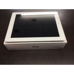 iPad 4 32gb wifi in white immaculate condition with warranty and accessories