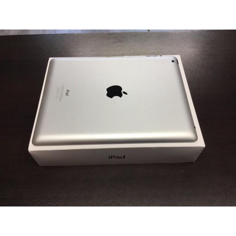 iPad 4 32gb wifi in white immaculate condition with warranty and accessories