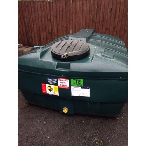 Brand new 1200 lt oil tank