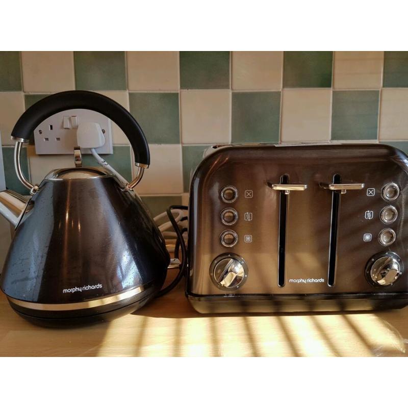 Russell Hobbs kettle and toaster nearly new