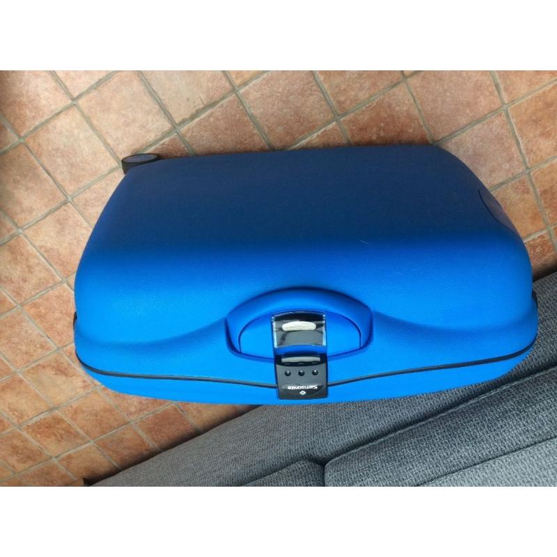 Samsonite medium size blue case