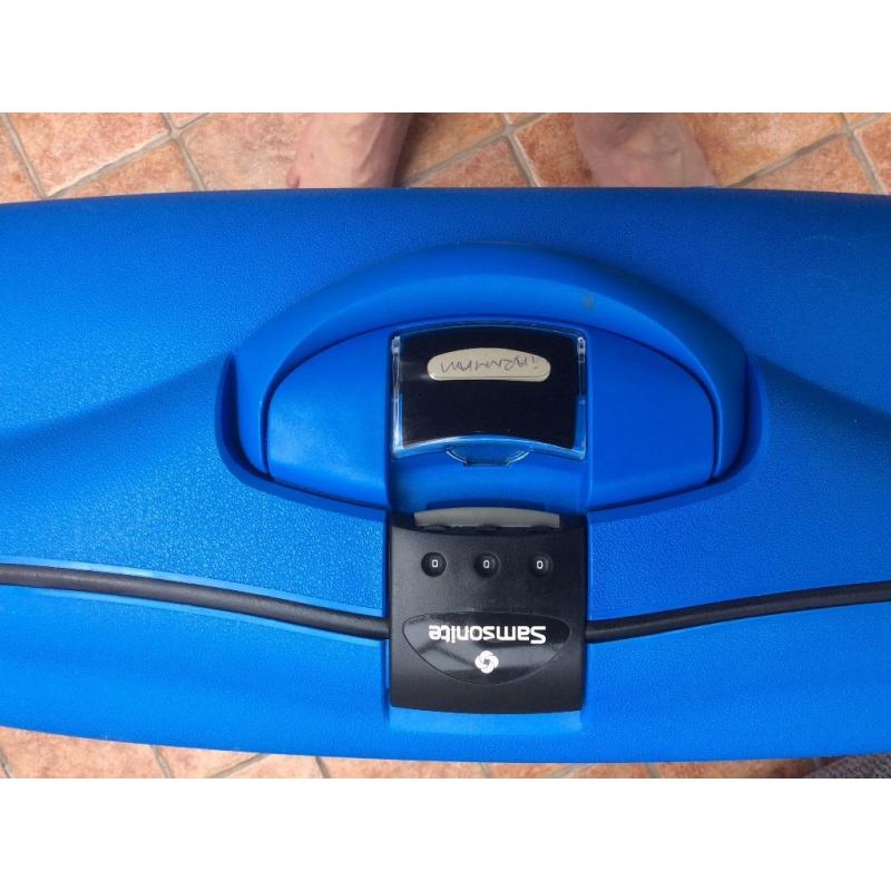 Samsonite medium size blue case