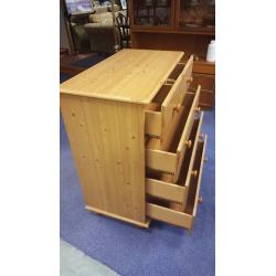 Chest of Drawer in Great Condition