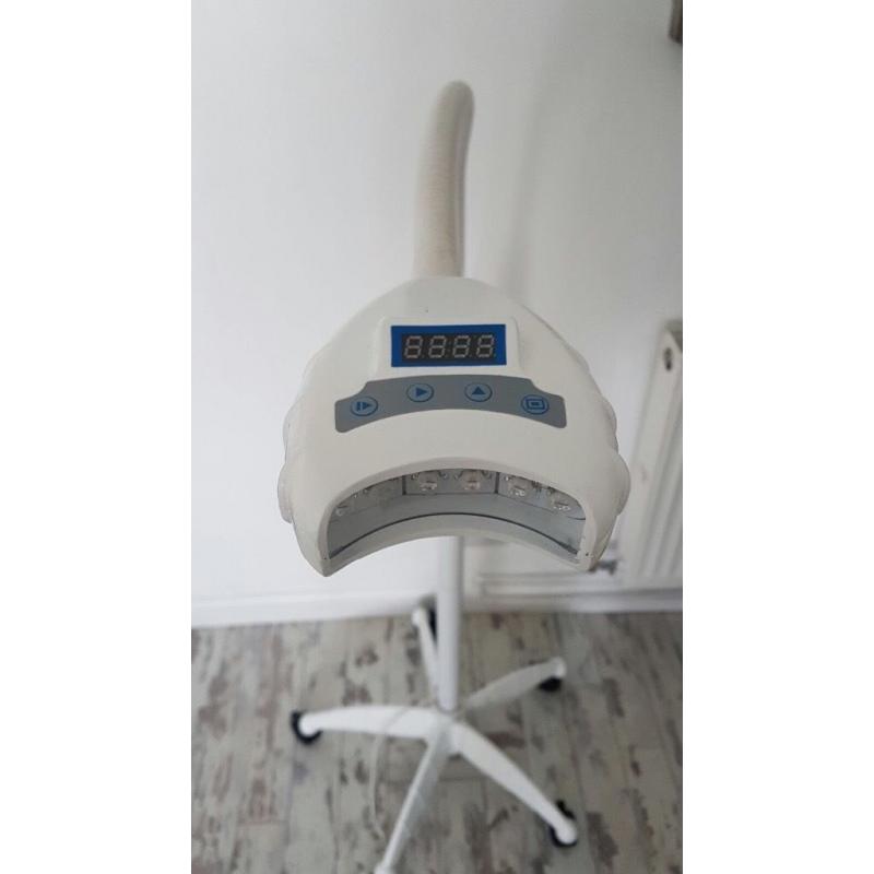 Professional teeth whitening lamp