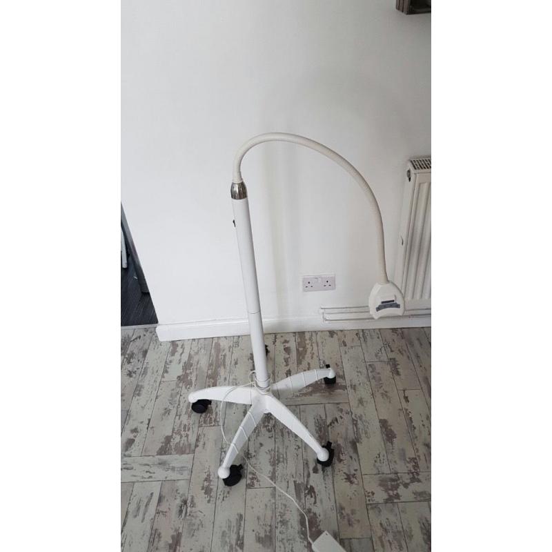 Professional teeth whitening lamp