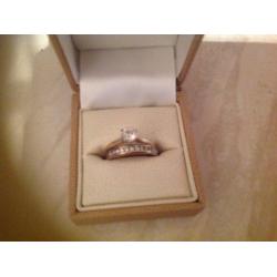 Ingagement ring/ wedding ring, for sale