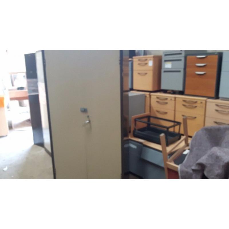 Metal storage cabinet ideal for garage shed workshop etc