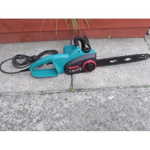 BOSCH AKE ELECTRIC CHAINSAW (1700w) - Good Working Order.