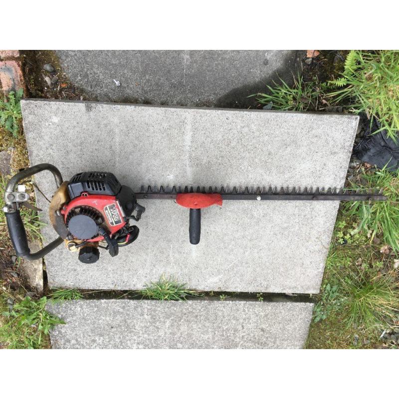 2 Stroke Petrol Hedgetrimmer