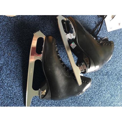 Ripsport figure skates size 3
