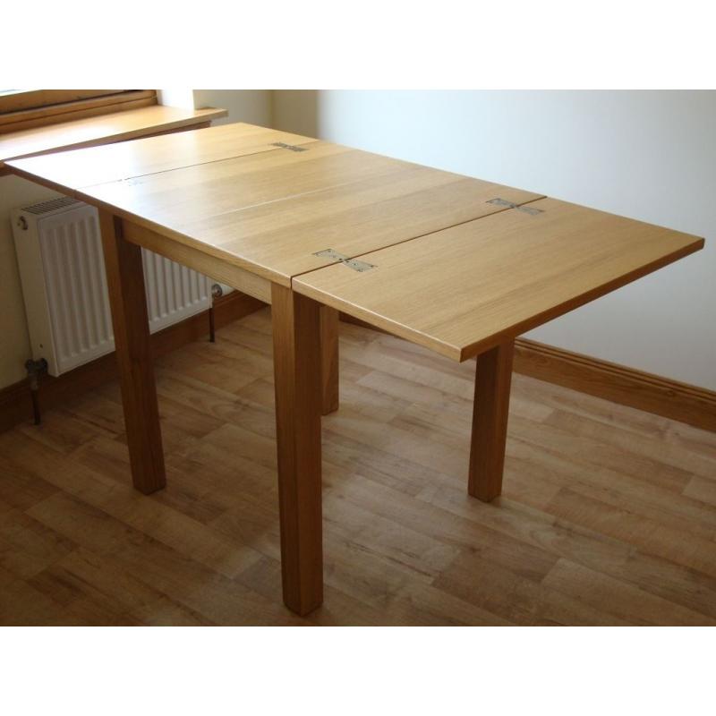 Small OAK extending kitchen table