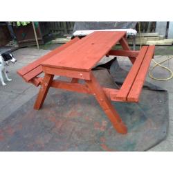 picnic bench