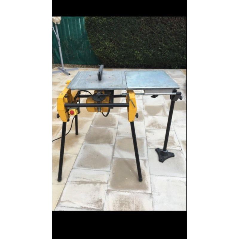 Dewalt 110v flip over saw, with leg stand and side extension table