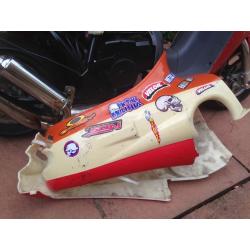 Mini motor in the style of a retro scooter