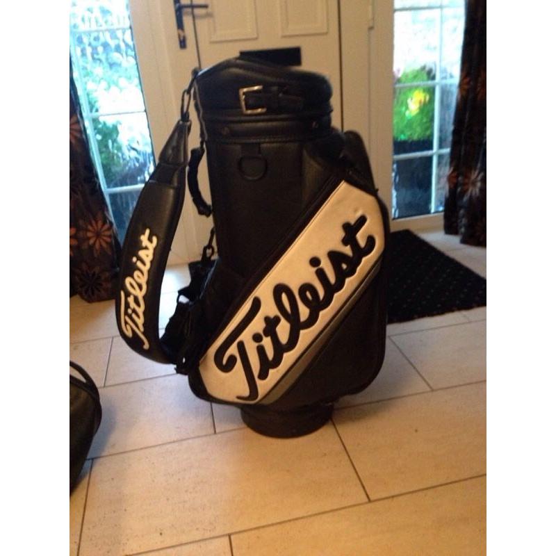 10.5 titleist tour bag