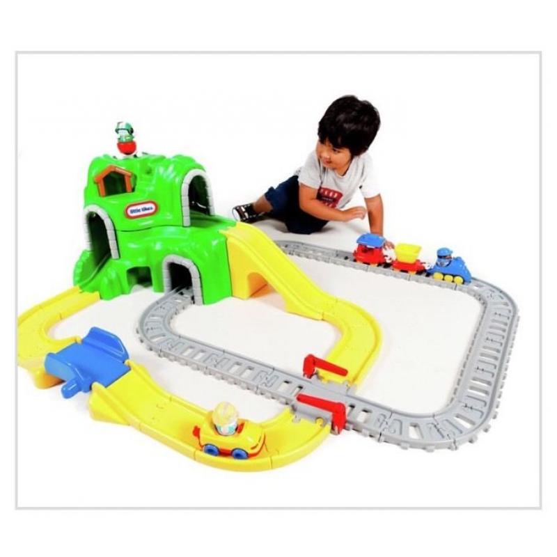 Little tikes road and rail