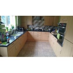 ******Large modern kitchen*******Great condition******