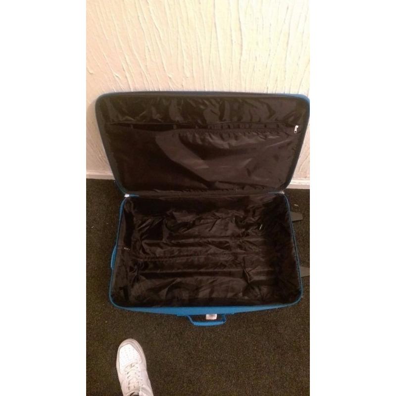 Suitcase great conditions!
