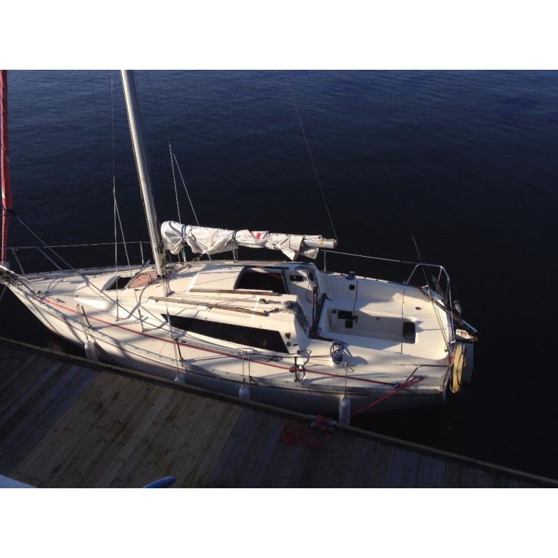Jeanneau Eolia yacht plus summer mooring option