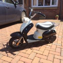 Kids electric moped/scooter