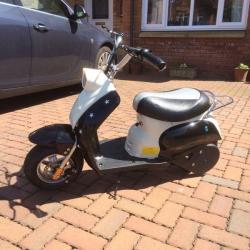 Kids electric moped/scooter