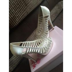 Ivory bridal shoes