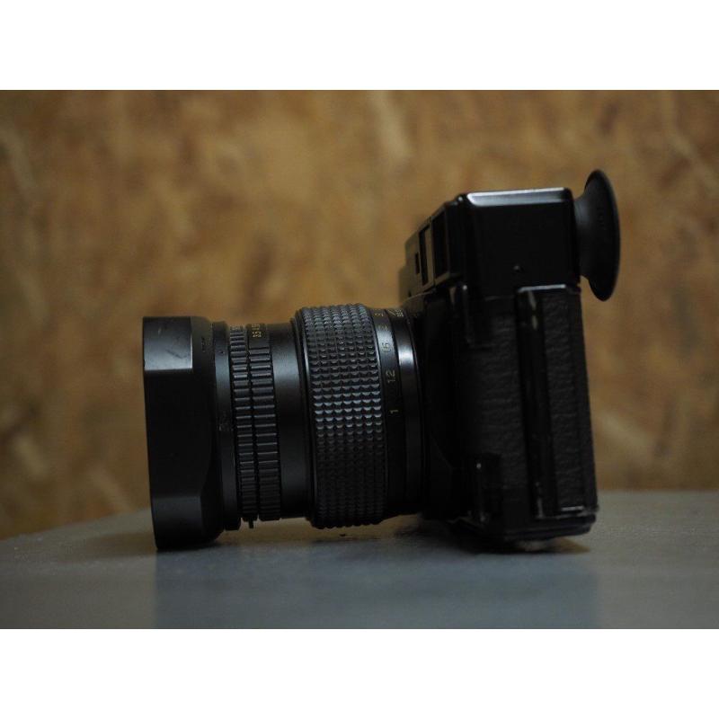 Fuji GW690 Professional 6 x 9 Medium Format Film Camera with 90mm 3.5 lens