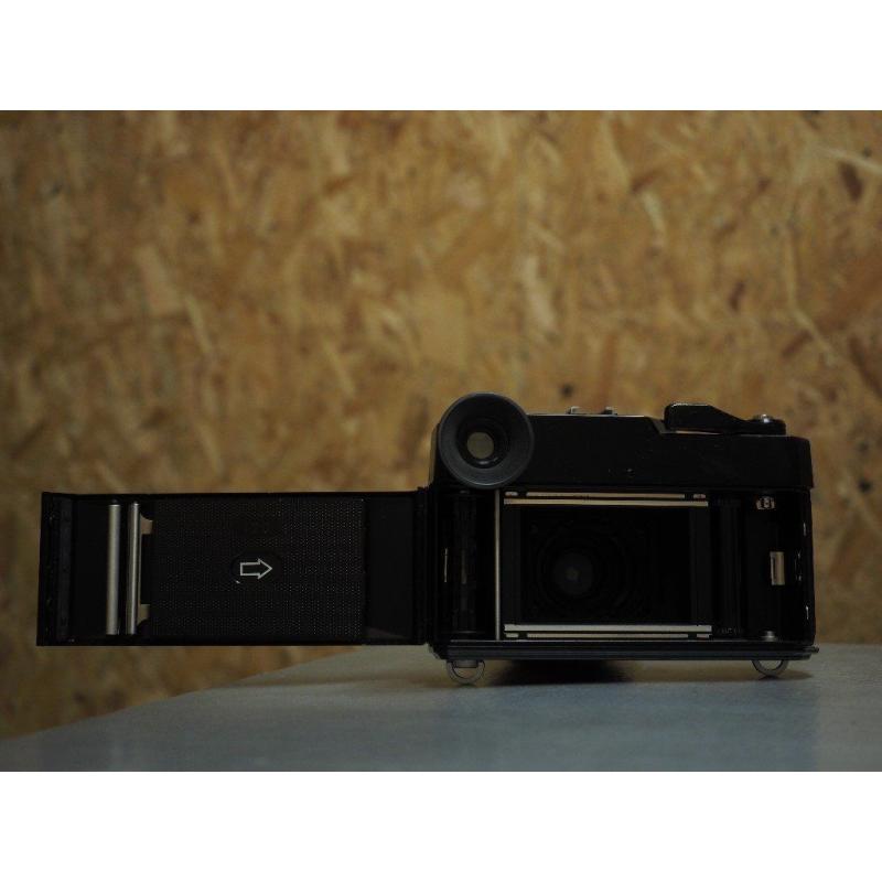 Fuji GW690 Professional 6 x 9 Medium Format Film Camera with 90mm 3.5 lens