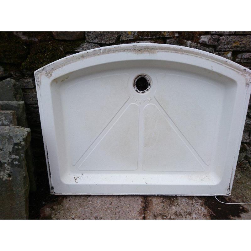 'Lakes' Bow Fronted Shower Tray 120cm x 92cm