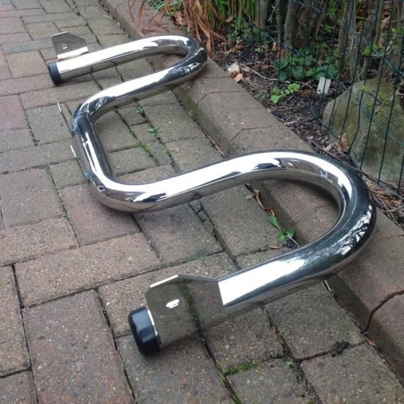 MX5 chrome u-shaped style bar.