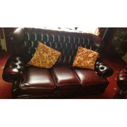 5 piece chesterfield settees/chairs