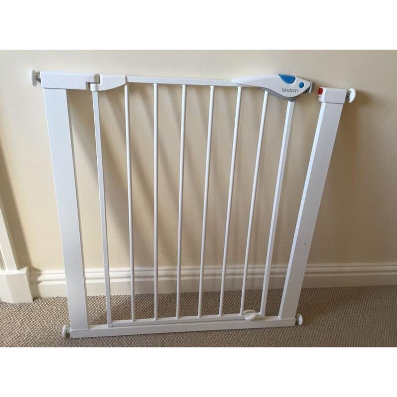 Safety gate by Lindom