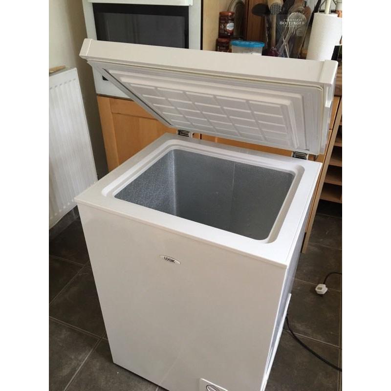 LOGIK Small Chest Freezer