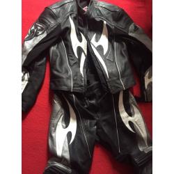 Ladys leathers/boots/gloves used 3 times ...