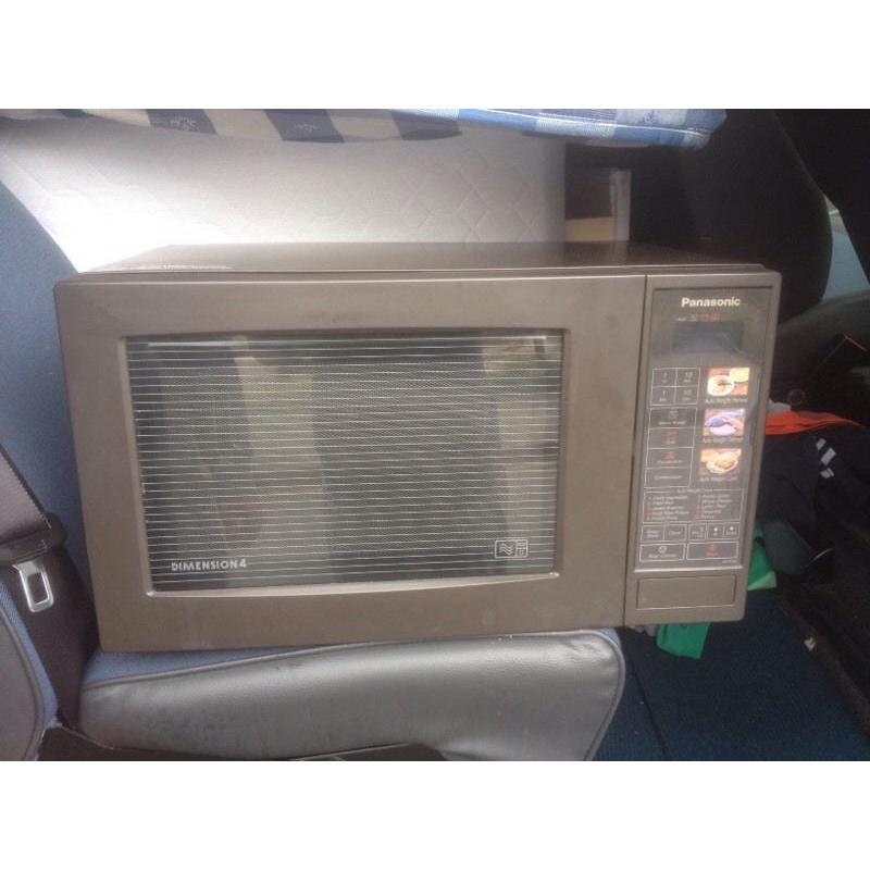 Microwave. Free local delivery.